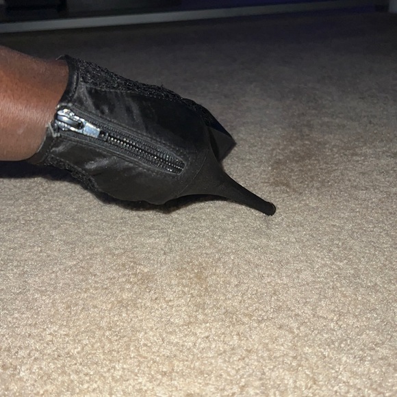 Lace booties - Picture 8 of 14